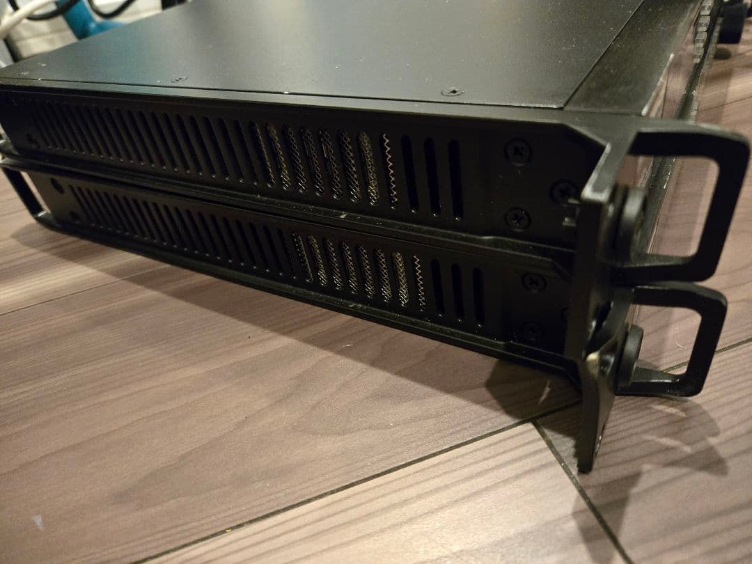 SHUREワイヤレスマイクロフォンSM58トランスミッターUR1受信機UR4D+