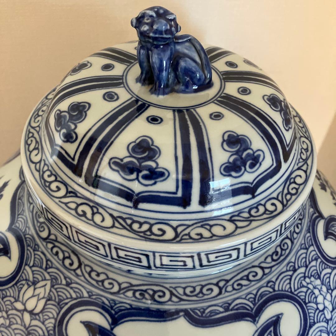 X*a様 中国美術　青花紅秞貼花花卉文壺