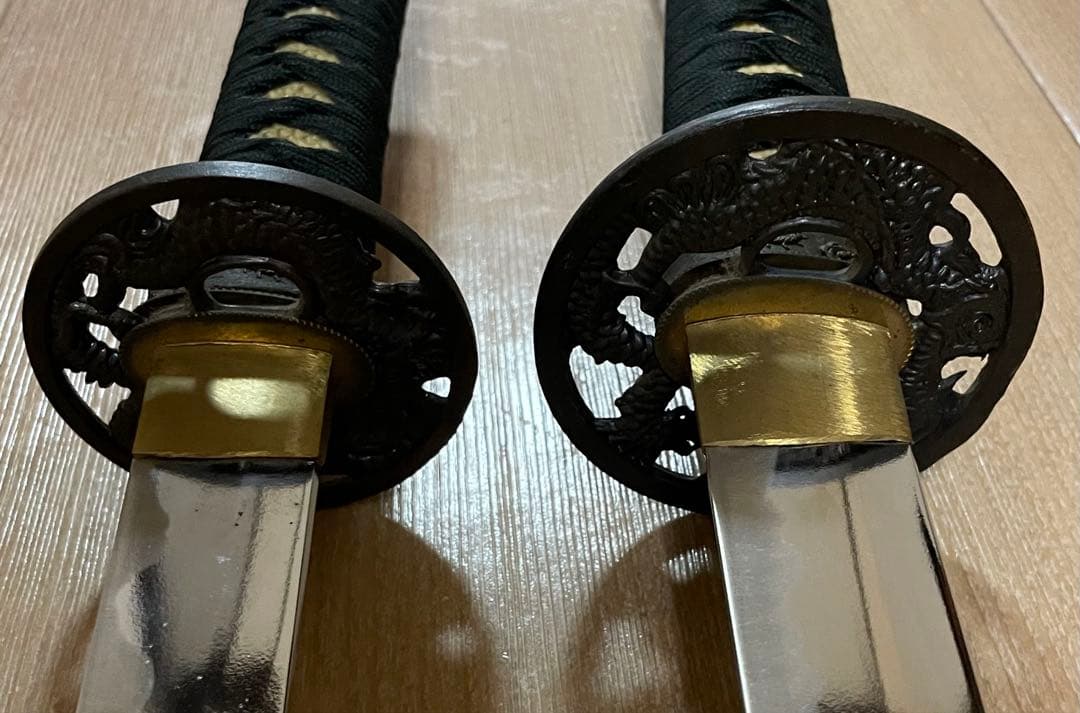 ハチワレ　模造刀　居合刀　太刀　脇差　刀掛け　武具　U0331