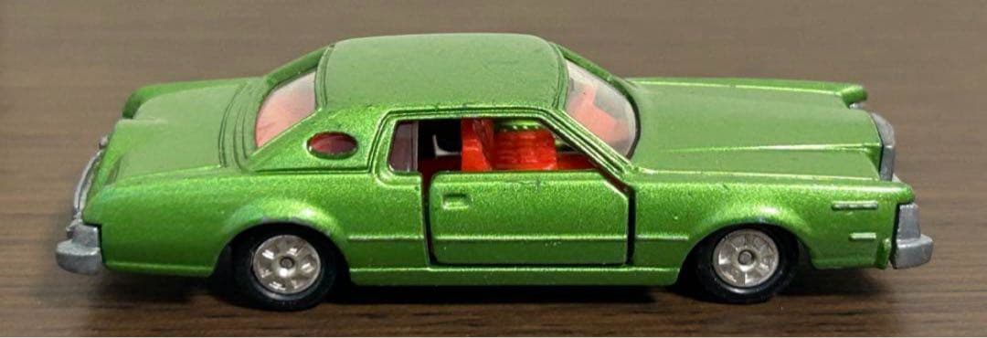 青箱 トミカ フォード コンチネンタル マークIV