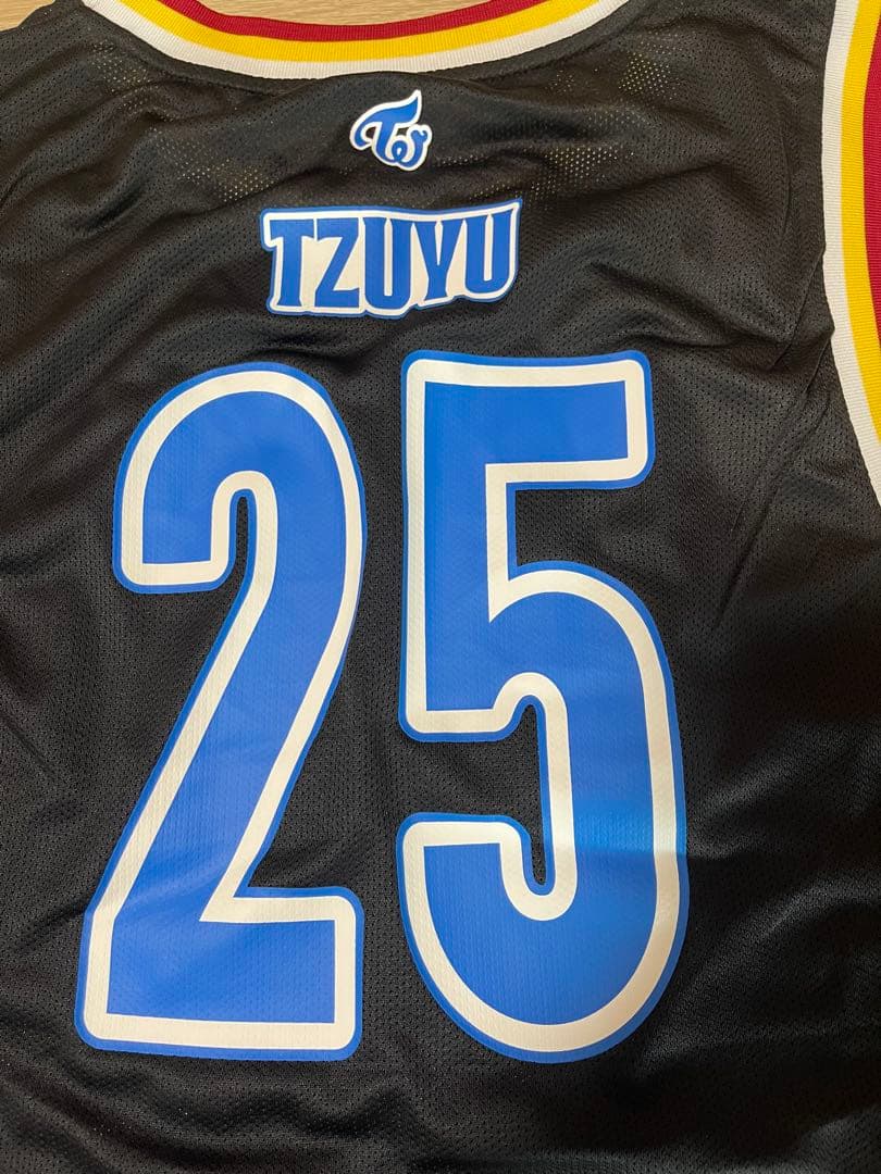 TWICE TZUYU ユニフォーム