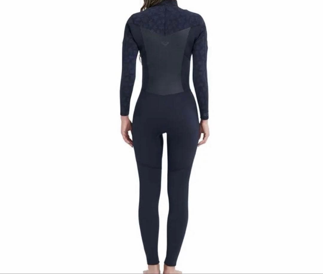 美品　ROXYロキシー　セミドライ　M