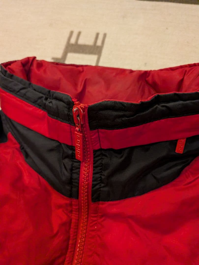 ヴィンテージadidasスタンダール・リエージュベンチコート レッド