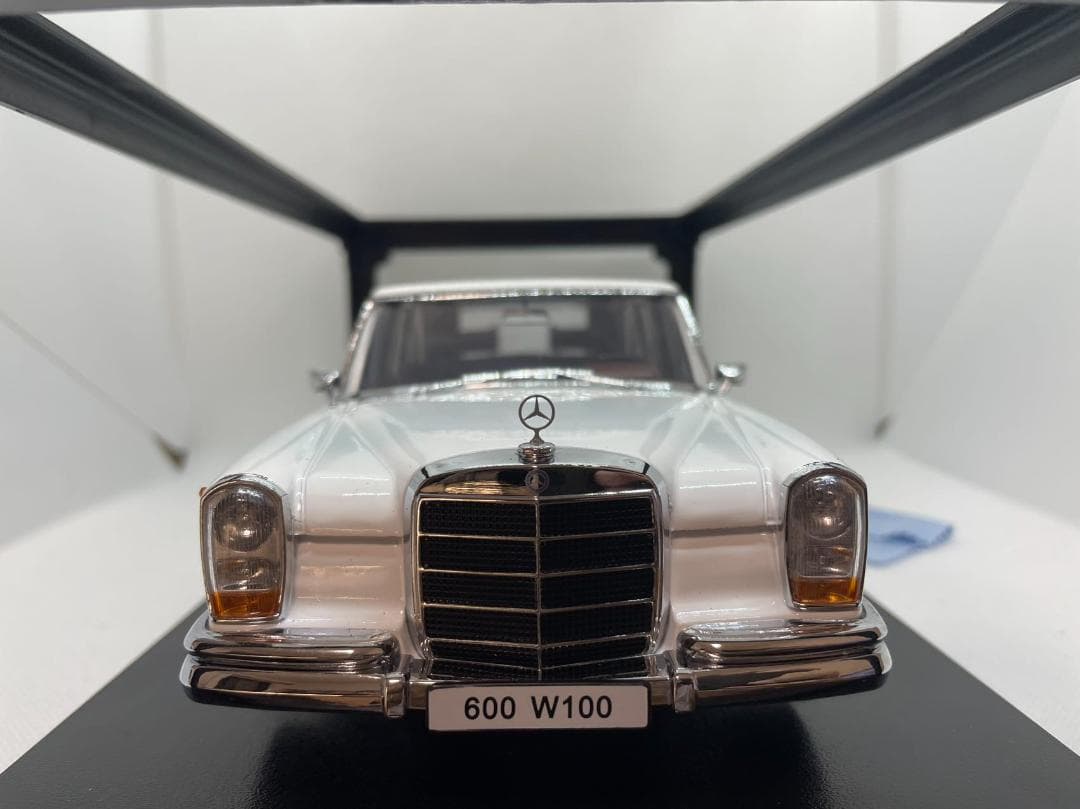 101-017 KK 1/18 メルセデスベンツ プルマン 600 W100