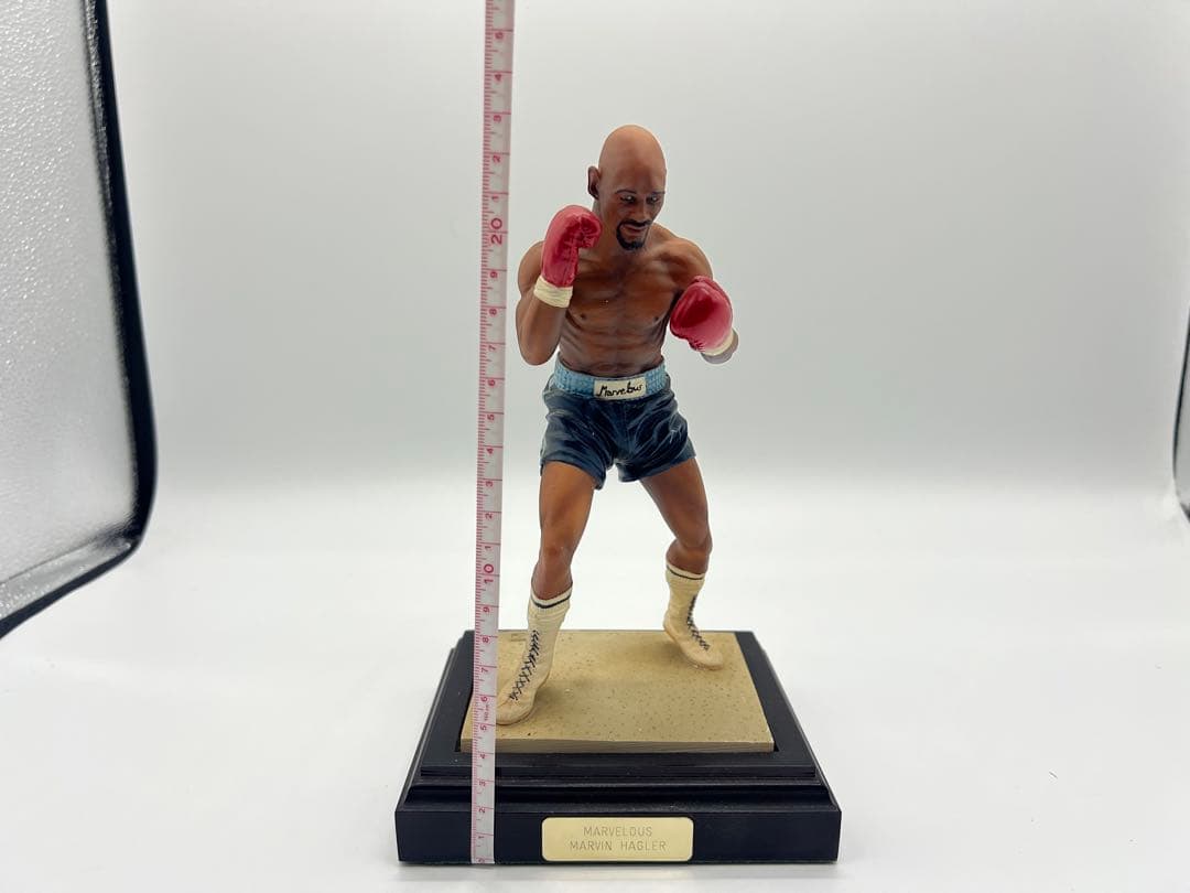 マーベラス・マービン・ハグラー フィギュア Marvin Hagler