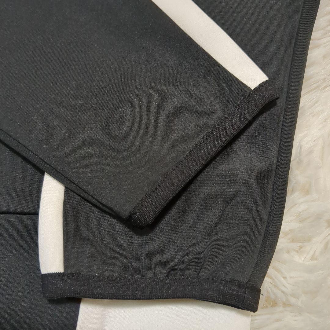 【新品】マンシングウェア　スリーブライン撥水ハーフジップパーカー　М　ストレッチ