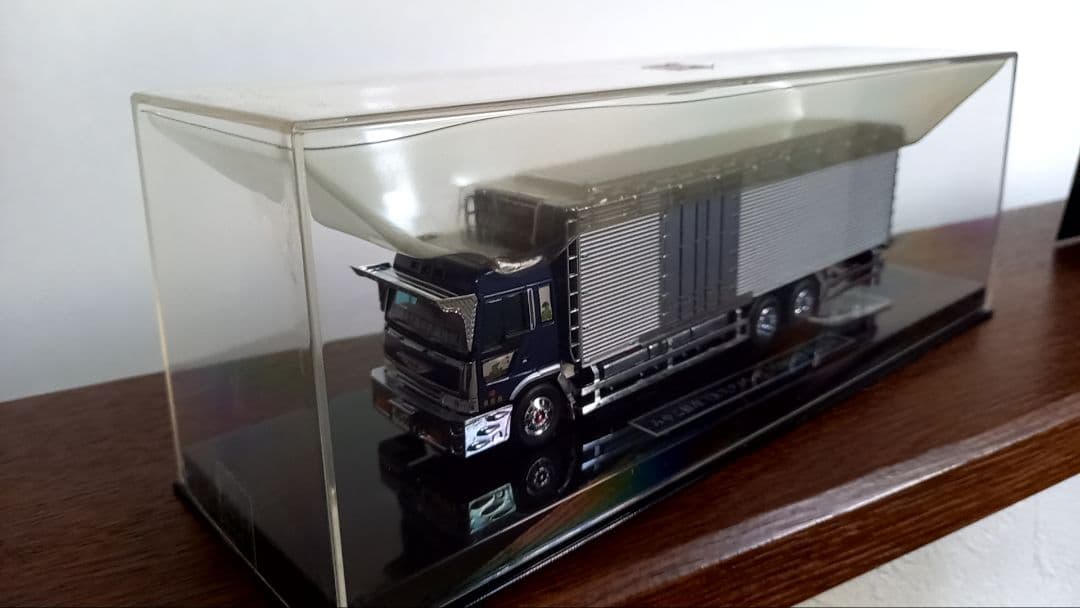 1/72スケール　みやこ鮮冷 丸美グループ 大型トラック