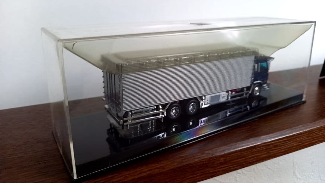 1/72スケール　みやこ鮮冷 丸美グループ 大型トラック