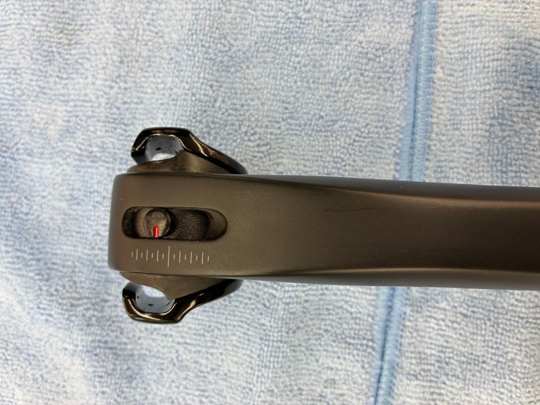 RSL シートポスト ブラック 7Nm Max