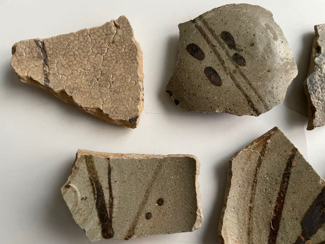 骨董　アンティーク　古唐津　絵唐津　陶片残欠　皿　向付　桃山　古陶磁　発掘　出土