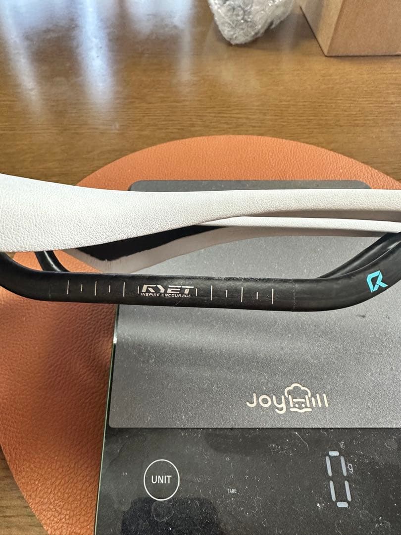 ryet 超軽量カーボンサドル　80g