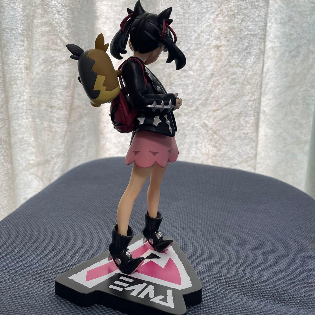 匿名配送　レア　マリィ&モルペコ　フィギュア　ポケモンセンター