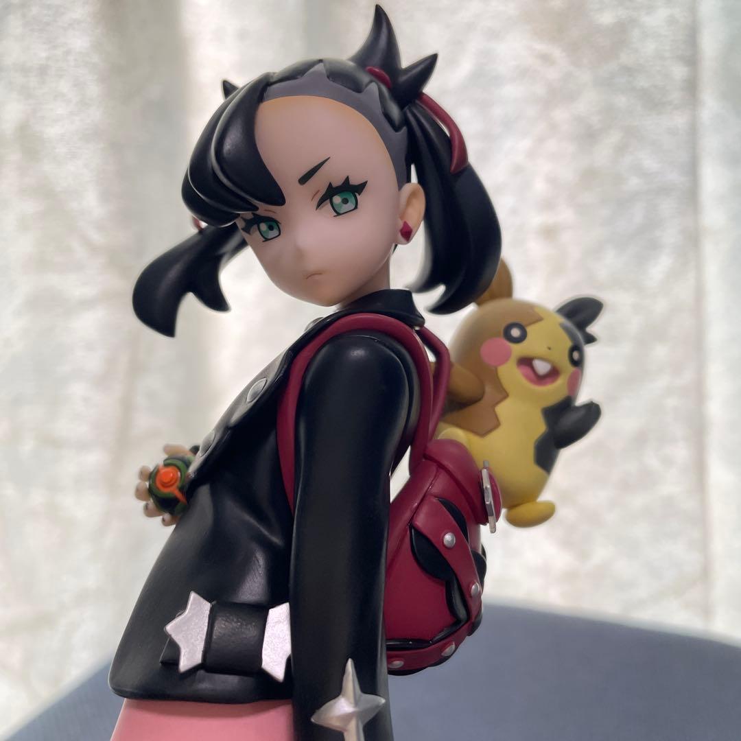 匿名配送　レア　マリィ&モルペコ　フィギュア　ポケモンセンター