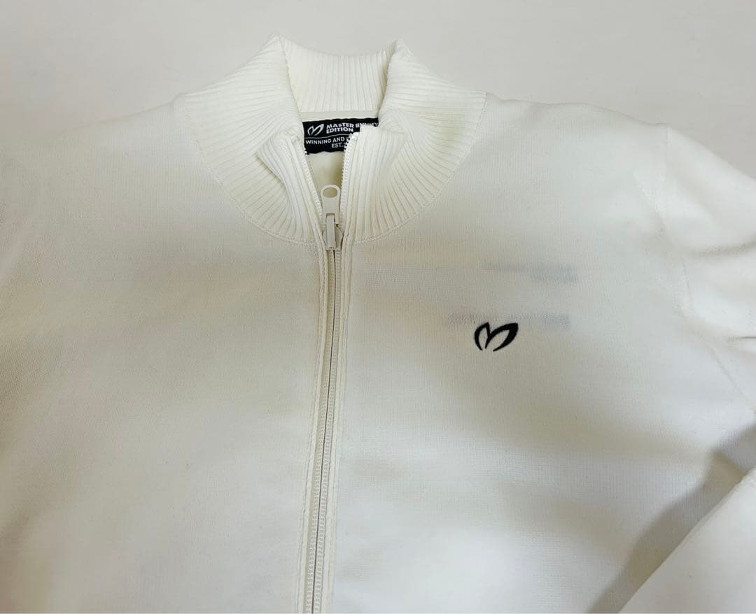 白ジップアップ リバーシブルジャケット