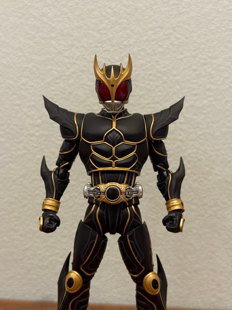 S.H.フィギュアーツ　真骨彫製法　仮面ライダークウガ　アルティメットフォーム