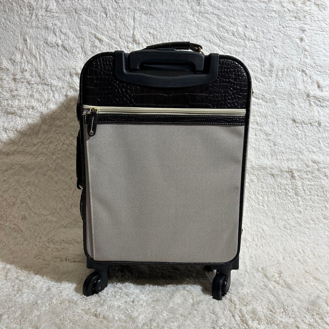 未使用　SWANY トランクキャリーバッグ クロコダイル型