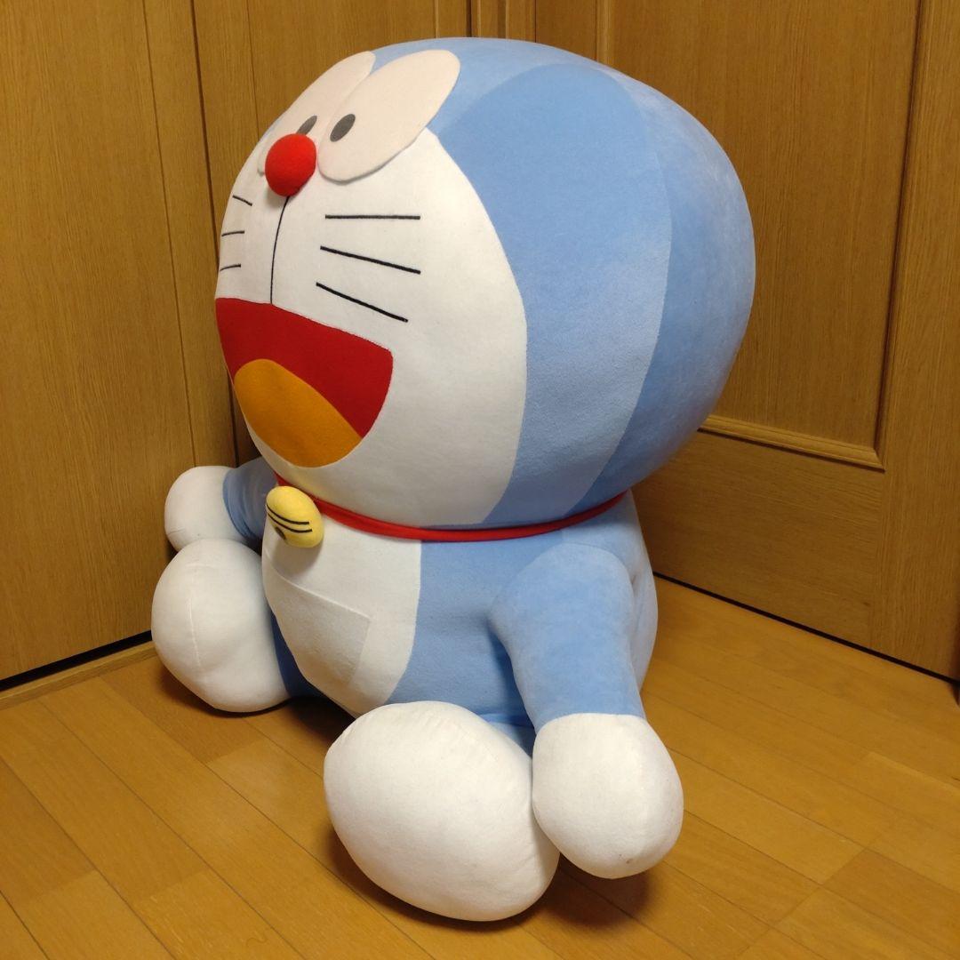 ドラえもん　等身大ぬいぐるみ