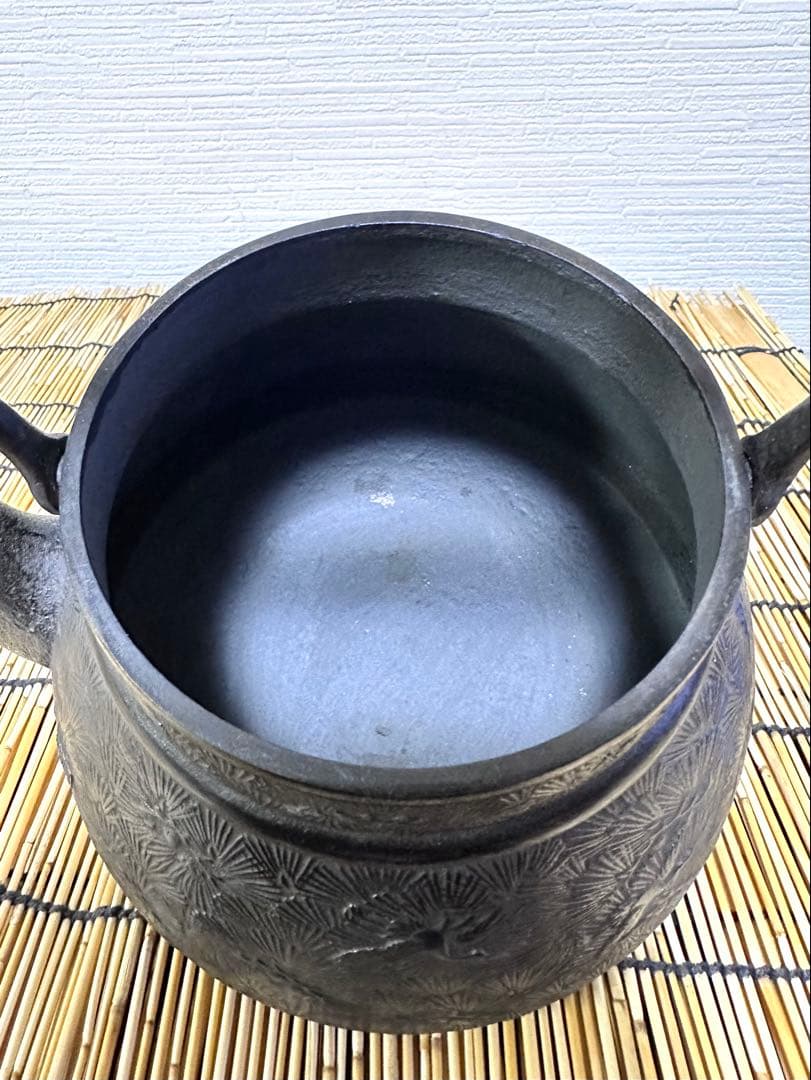 未使用品、木箱付　横倉嘉山造　１５型末紋様　 鉄瓶 南部鉄瓶 南部鉄器　鉄瓶