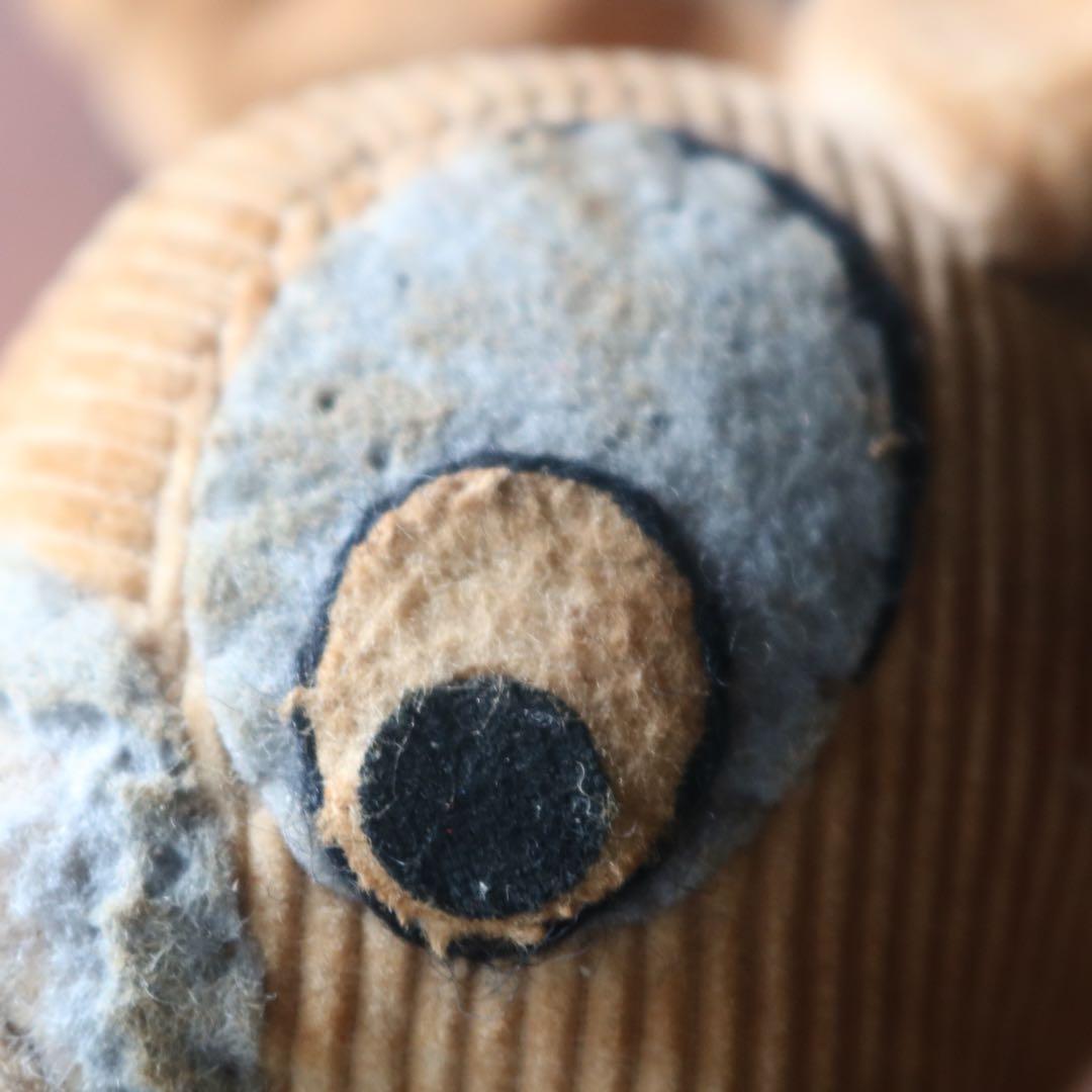 たち耳イヌのぬいぐるみ　おがくず人形 ブロカントヴィンテージアンティーク蚤の市