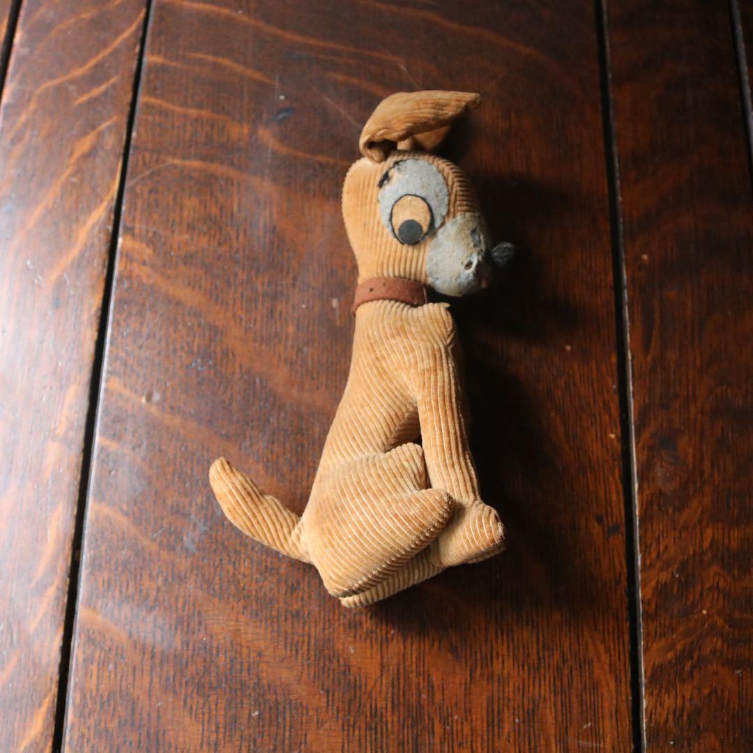 たち耳イヌのぬいぐるみ　おがくず人形 ブロカントヴィンテージアンティーク蚤の市