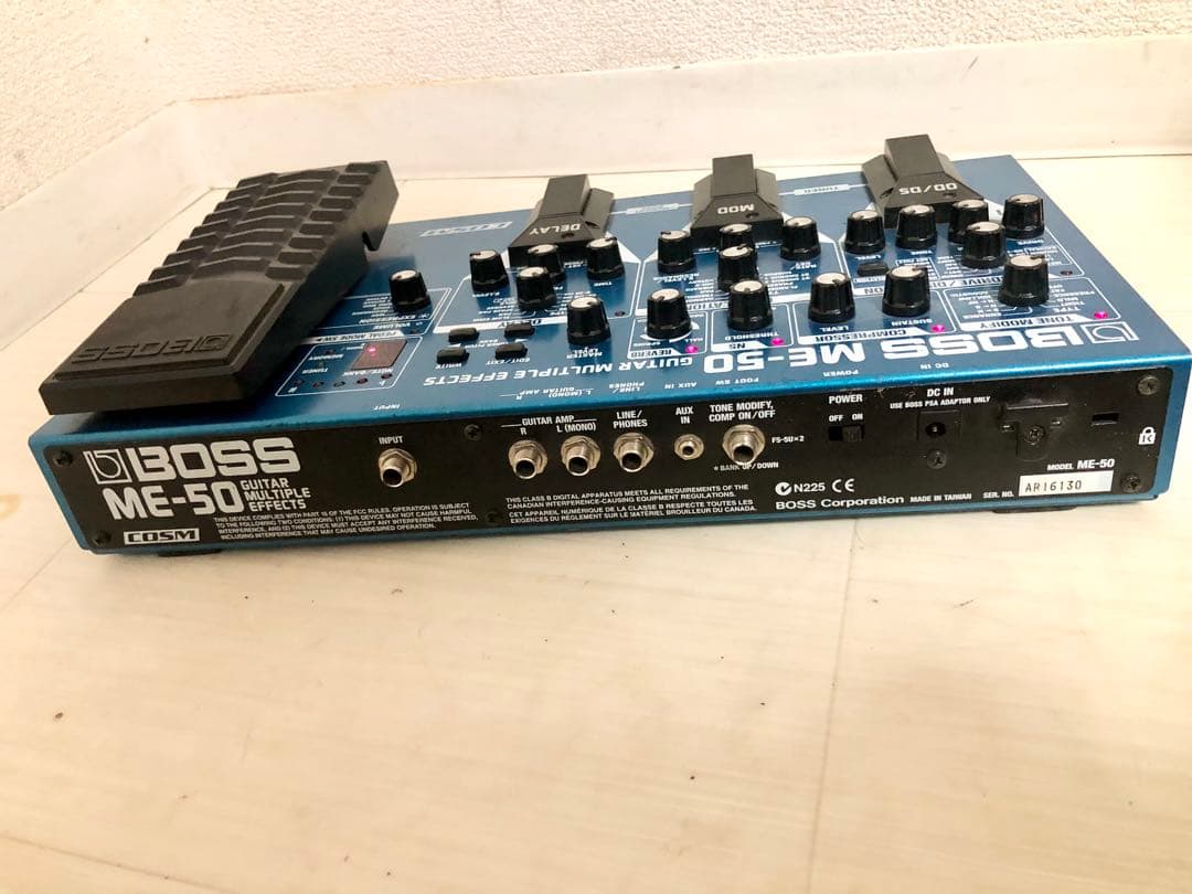 送料込みBOSS ME-50 ギター マルチエフェクター　ボス