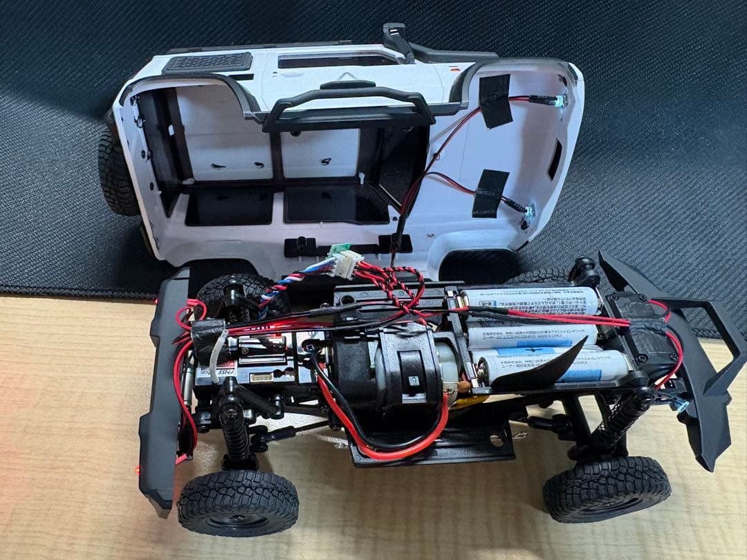 京商　ミニッツ4x4 LEDライト付 サーフからジムニーへ変更