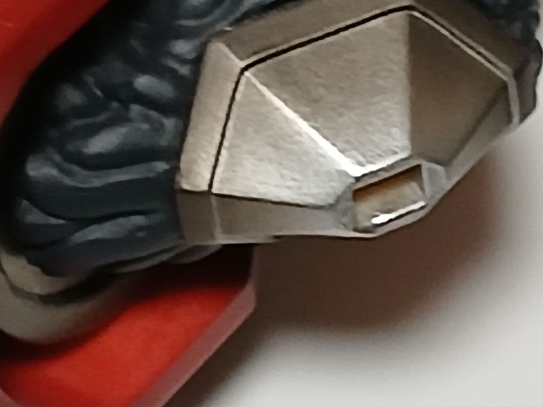 GOD EATEA アリサ 赤いドレス