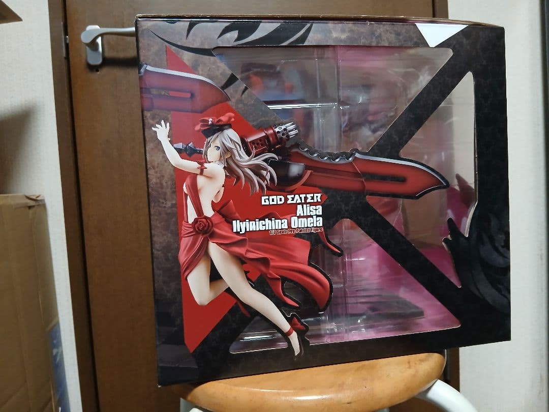 GOD EATEA アリサ 赤いドレス