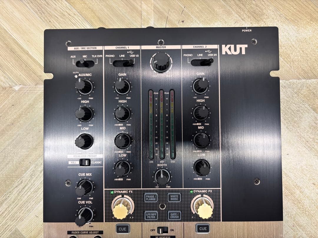 reloop USBインターフェイス搭載のデジタル2chDJミキサー KUT