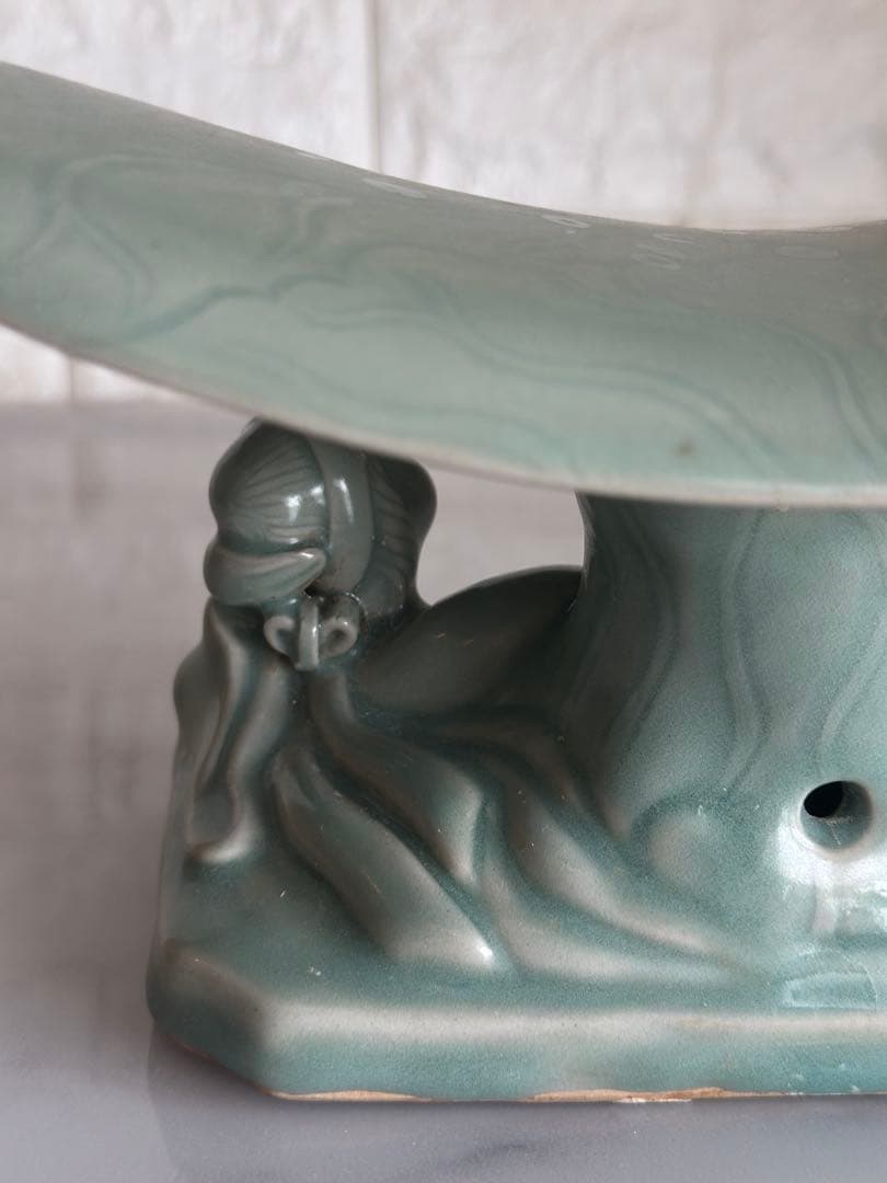 希少な高麗青磁(霧箱付き) 四方山