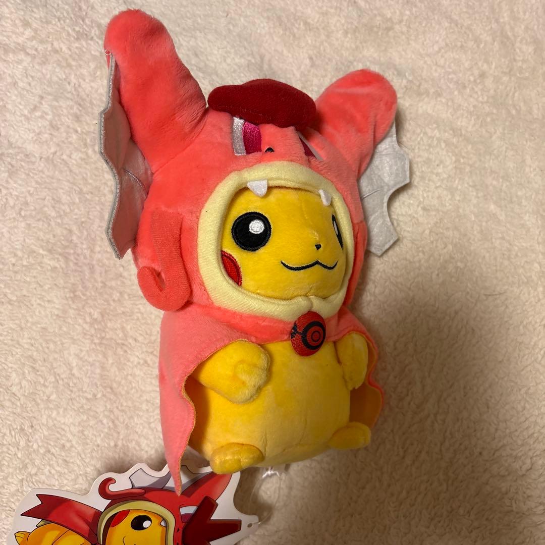 ポケモンセンター　ヒロシマ　赤いギャラドス　ポンチョ　ピカチュウ ぬいぐるみ