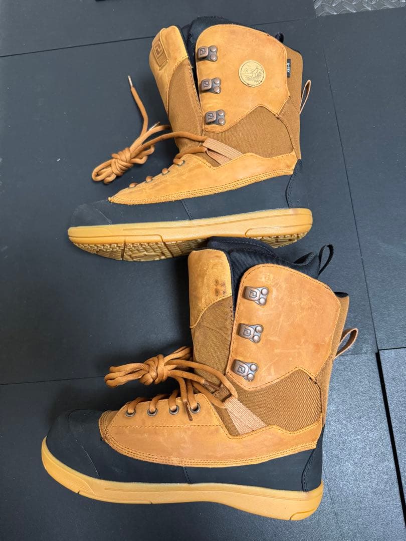 スノーボード DEELUXE FOOTLOOSE 26.5cm