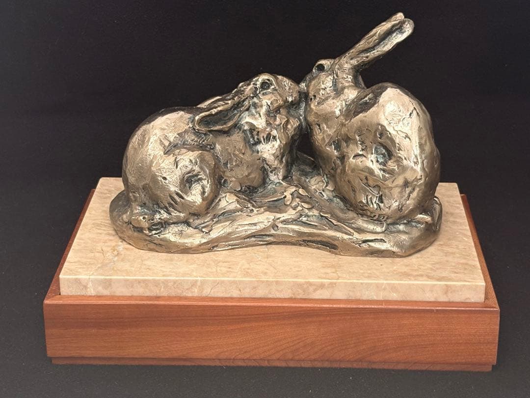 【極美品】北村西望 ブロンズ像 「かたらい」 兎 台座付き 箱付き