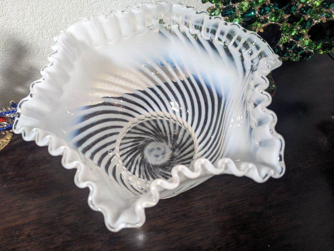 フェントン　スワール　フレンチオパルセント　ラージフリルボウル　お値下げ中