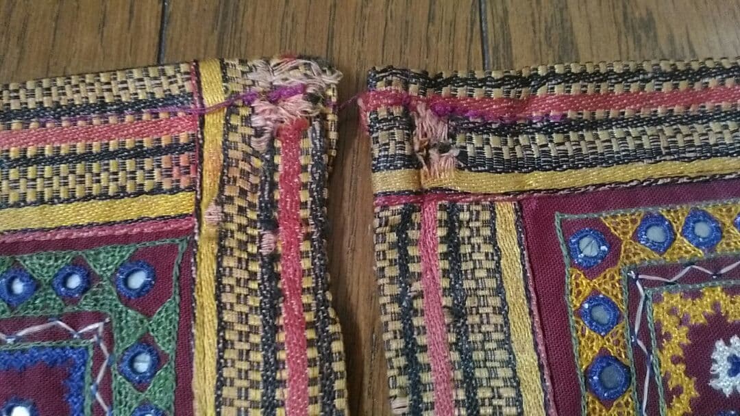 インドのアンティーク　タペストリー　テーブルセンター　ペア