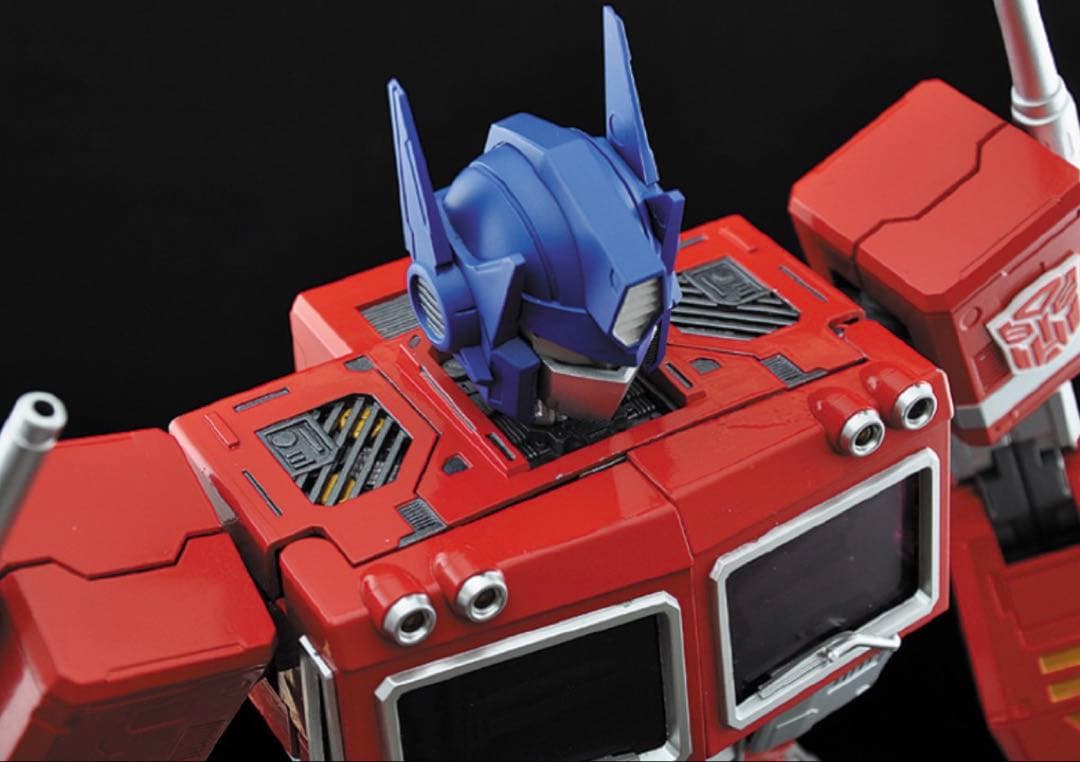 トランスフォーマー ULTIL UM-01 OPTIMUS PRIME