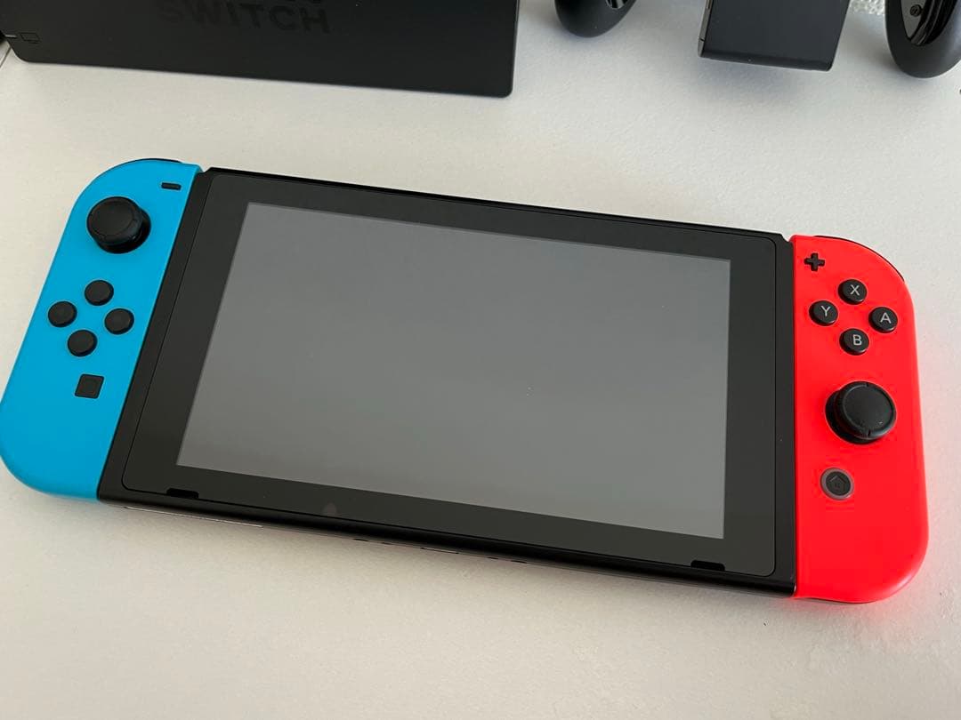 Nintendo Switch 青/赤 本体　箱あり美品 充電器、専用ケース付