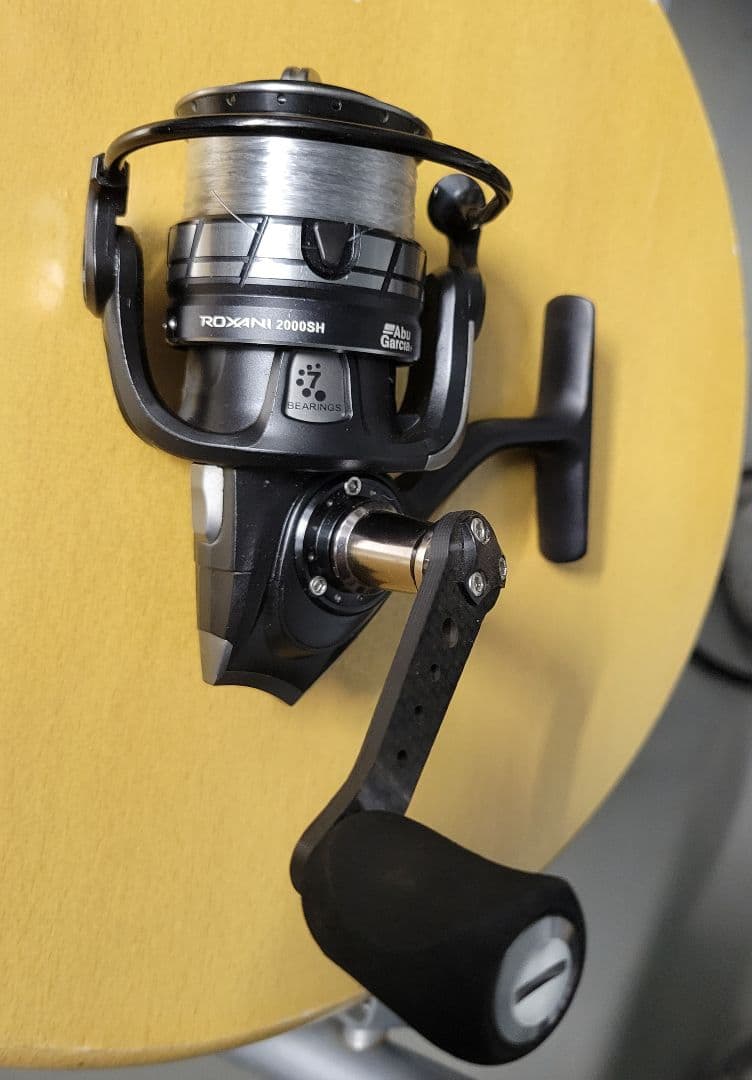 ロキサーニ-2000SH スピニングリール　箱あります。