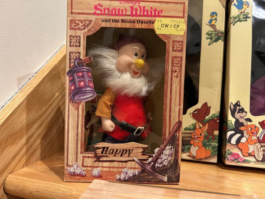 ディズニー　フィギュア　白雪姫　7人の小人　王子様　継母　魔女　新品　ドール