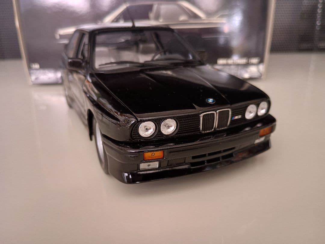 ミニチャンプス  M3 STREET E30 1987 1/18