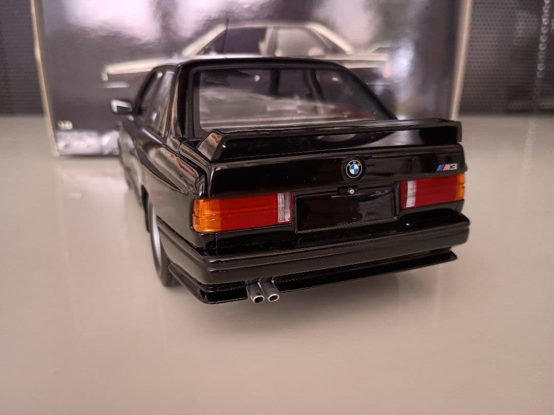 ミニチャンプス  M3 STREET E30 1987 1/18