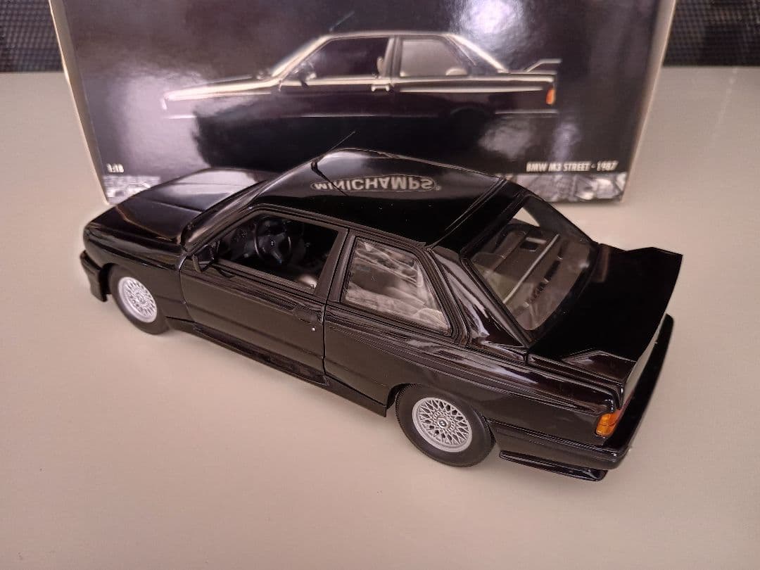 ミニチャンプス  M3 STREET E30 1987 1/18