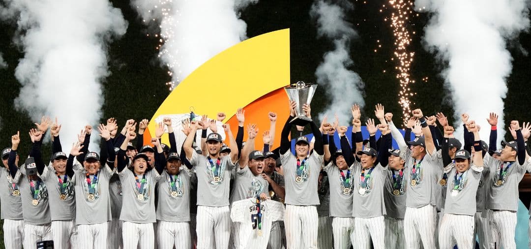 ミズノ MIZUNO 2023WBC優勝記念特別ベース型ペナント　新品未開封品