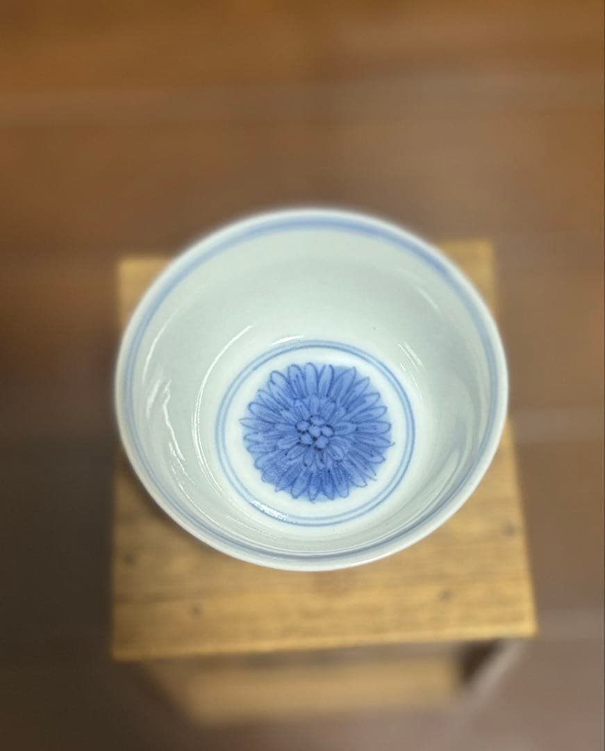 大明成化年製銘 古い染付菊文茶碗5個 箱付 唐物 古染付 古伊万里 茶道具