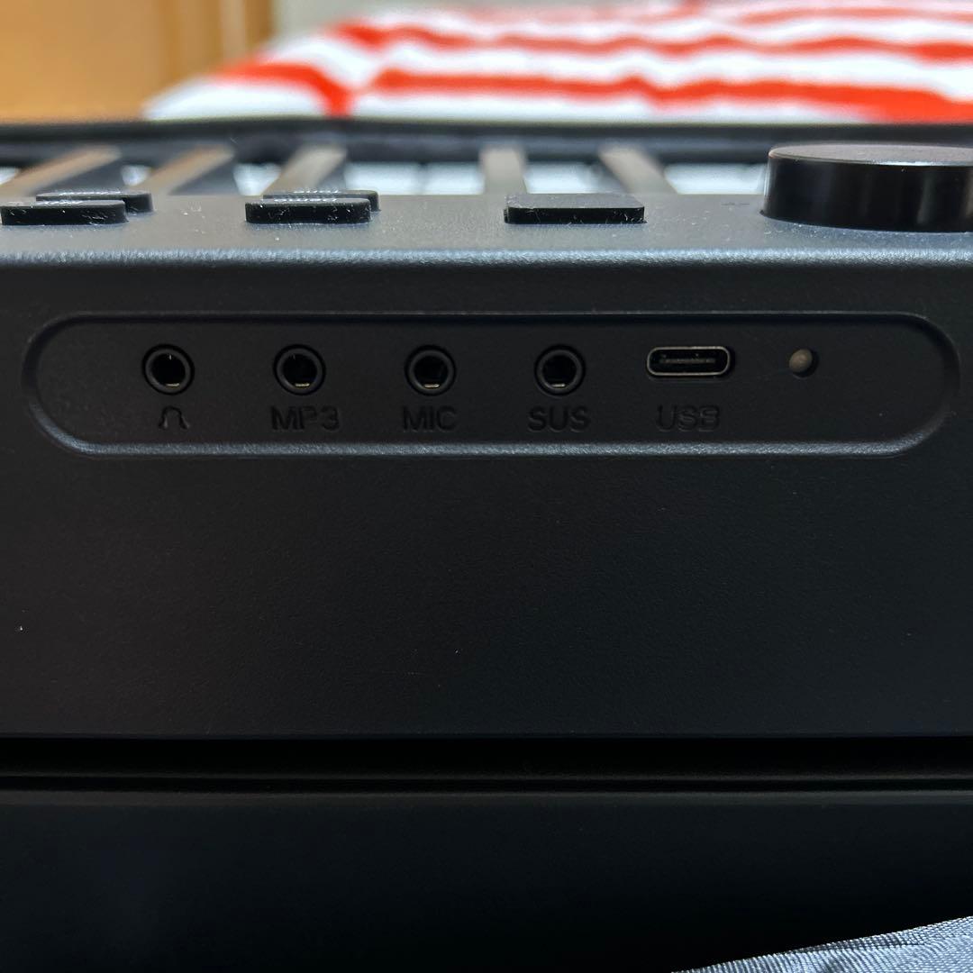 88鍵電子ピアノ 持ち運びソフトケース・譜面台・ダンパーペダル付き