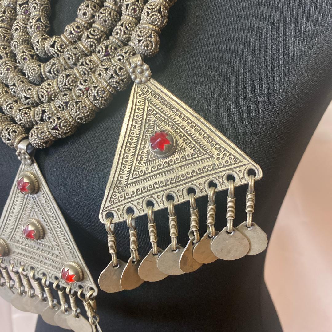 【期間限定お値引中】FCBD アクセサリー トライバルネックレス 　チェーン装飾