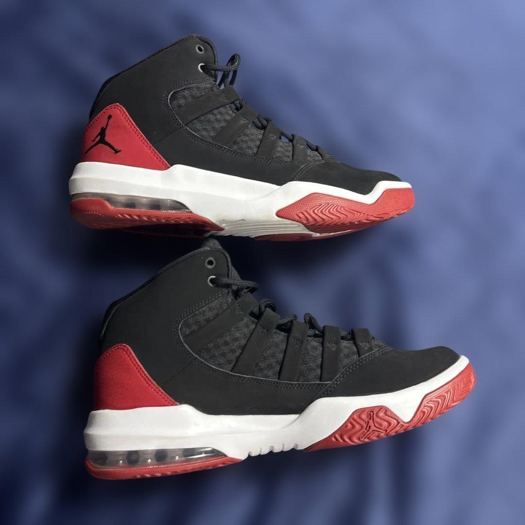 ナイキのジョーダン マックス オーラ (Jordan Max Aura)