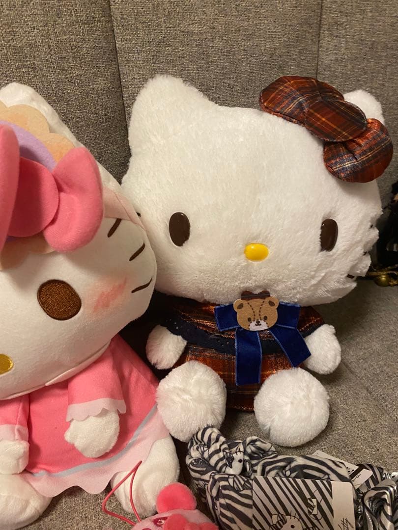 ハローキティのぬいぐるみと雑貨セット