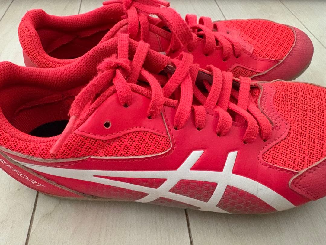 ASICS スパイクシューズ レッド