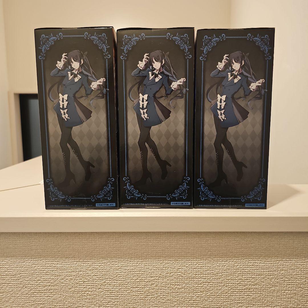 ラウンドワン限定　Ado フィギュア Winter ver. 3体セット